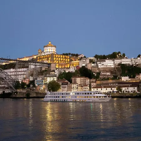 Charming In Porto's Heart Apartment