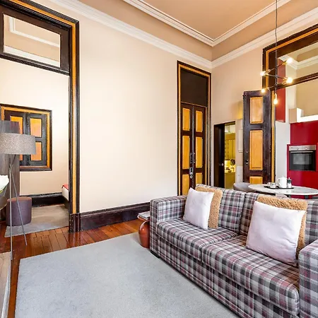Charming In Porto's Heart Порту
